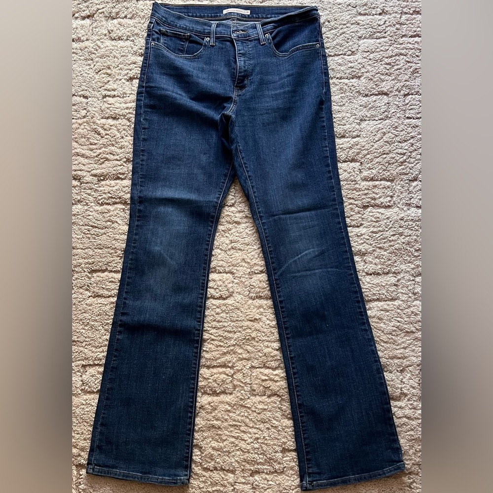 Levi 315 Shaping Bootcut Size 31